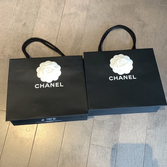 Set of 2 Chanel Shopping Bags Black with camellia authentic - Picture 2 of 8